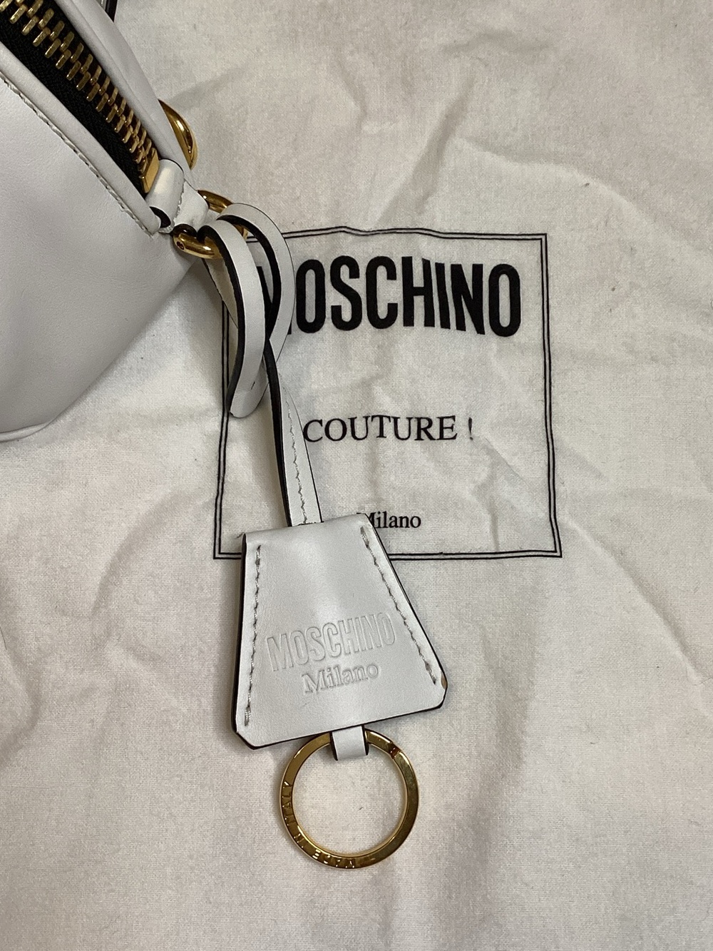 Moschino White Leather Logo Belt Bag with Gold Hardware - Picture 6 of 12